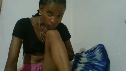 Snapshot of juliexexy chatting on February 6, 7:51 pm juliexexy online show from February 6, 7:51 pm