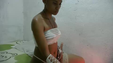 Snapshot of juliexexy chatting on September 15, 6:48 pm juliexexy online show from September 15, 6:48 pm