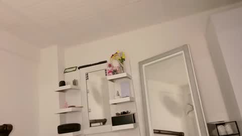 jessica online show from March 30, 5:40 am