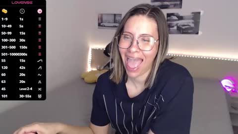 Julie online show from March 18, 5:45 am