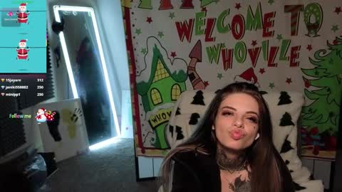 K8X4U LOVE ME online show from December 19, 5:32 am