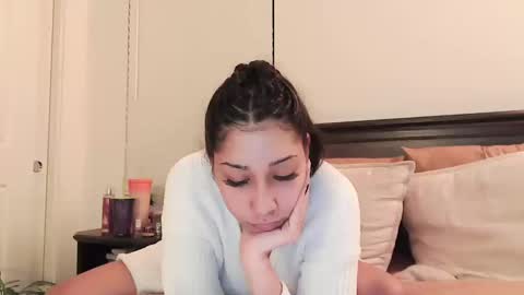 kaelagreen online show from October 19, 6:48 am