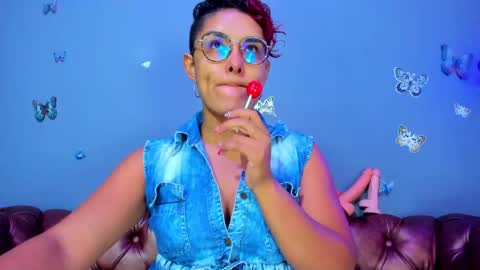 kaira_mosse_ online show from June 3, 11:55 am