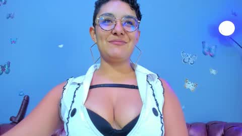 kaira_mosse_ online show from January 14, 11:59 am