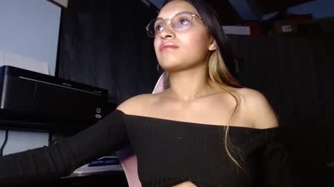 Snapshot of kalia_09 chatting on October 3, 5:56 am kalia online show from October 3, 5:56 am
