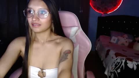 Snapshot of kalia_09 chatting on October 2, 4:39 am kalia online show from October 2, 4:39 am