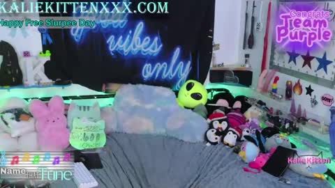 KalieKitten online show from July 11, 11:05 pm