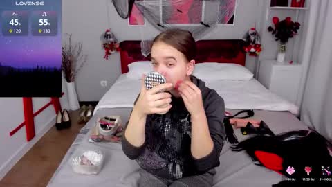 Kamila online show from October 29, 7:34 am