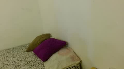 Kamelia  6 am-10 am  4 pm-6 pm online show from February 7, 1:15 am