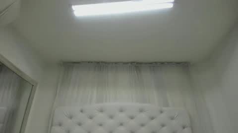Snapshot of kamila_arias chatting on September 29, 12:10 pm online show from September 29, 12:10 pm