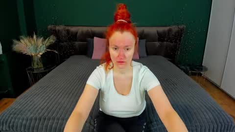 kamilahot25 online show from February 9, 5:43 pm