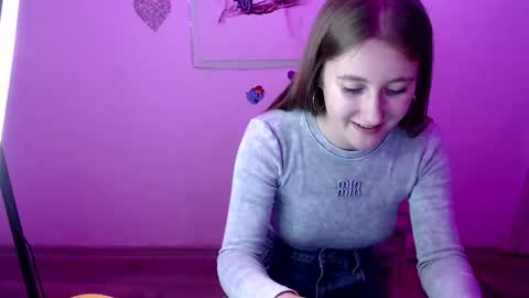 kamilla_love_ online show from September 20, 2:59 pm