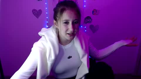 kamilla_love_ online show from September 23, 4:05 pm