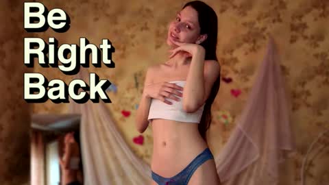 Mari  Simmons online show from March 5, 1:34 am