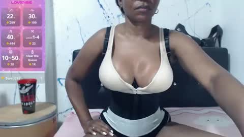 Paola online show from April 15, 9:15 pm