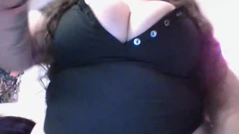 Snapshot of karamelbaby89 chatting on December 15, 1:46 am karamelbaby89 online show from December 15, 1:46 am