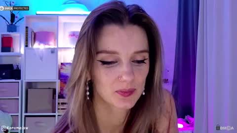 Julia online show from November 18, 2:01 am