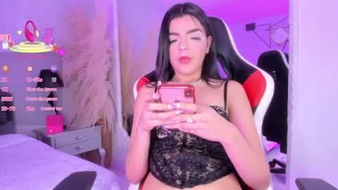 Karely online show from April 7, 6:10 pm