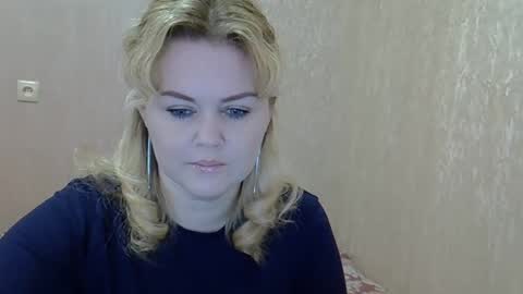 karennelsonx online show from February 23, 11:47 am