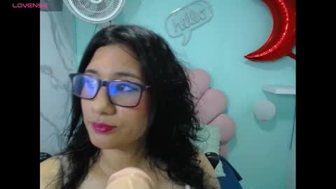 Snapshot of karime_sexygirl chatting on March 8, 7:07 pm Karime online show from March 8, 7:07 pm