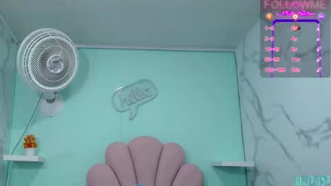 Snapshot of karime_sexygirl chatting on February 5, 12:06 pm Karime online show from February 5, 12:06 pm