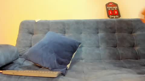 Snapshot of karina2smith chatting on December 18, 3:37 am karina online show from December 18, 3:37 am