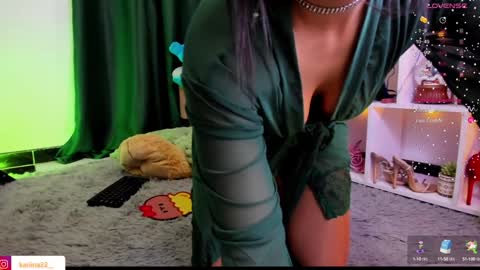 Snapshot of karina_torres_ chatting on February 8, 1:43 am Karina online show from February 8, 1:43 am
