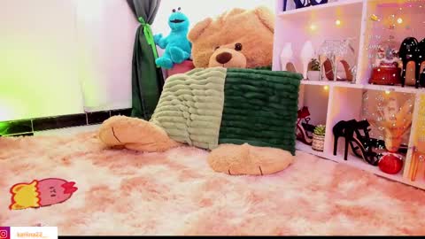 Snapshot of karina_torres_ chatting on February 23, 5:12 pm Karina online show from February 23, 5:12 pm