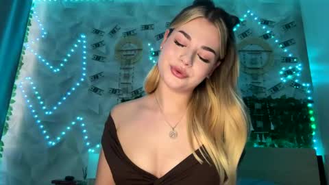 Karina online show from April 19, 11:10 am