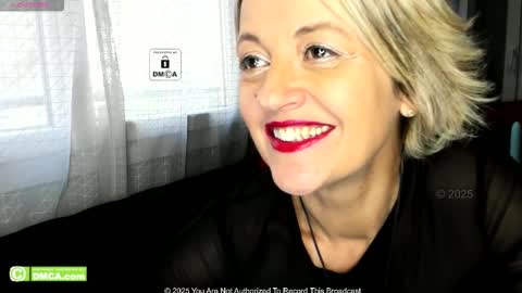 Snapshot of karinabrando chatting on October 13, 8:28 am karinabrando online show from October 13, 8:28 am
