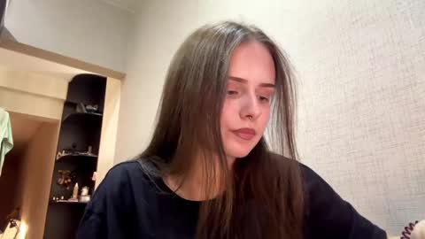 Lilu online show from May 20, 1:52 pm