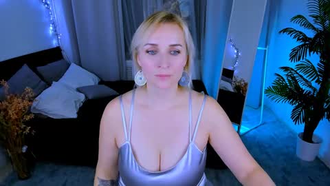 Snapshot of karinella_x chatting on January 31, 9:05 pm Karina online show from January 31, 9:05 pm
