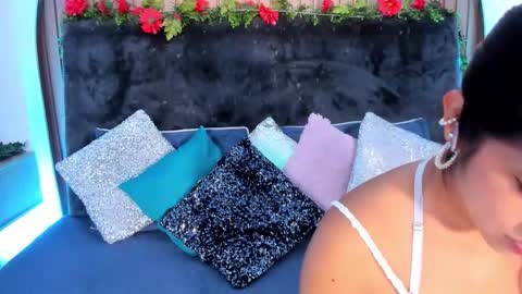 Karla Gonzaless online show from January 8, 6:45 pm