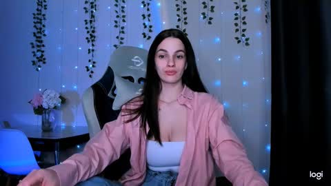 Snapshot of karla_lim chatting on February 7, 9:48 pm karla_lim online show from February 7, 9:48 pm
