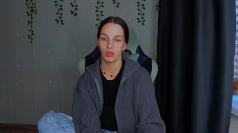 Snapshot of karla_lim chatting on October 15, 10:29 am karla_lim online show from October 15, 10:29 am
