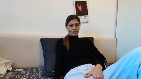 Snapshot of karladreamssex chatting on October 21, 7:23 am Crystyna online show from October 21, 7:23 am