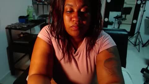 karlaluann online show from January 17, 1:24 am