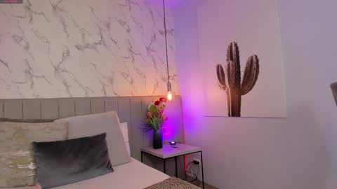 karlla_brown online show from March 19, 1:37 pm