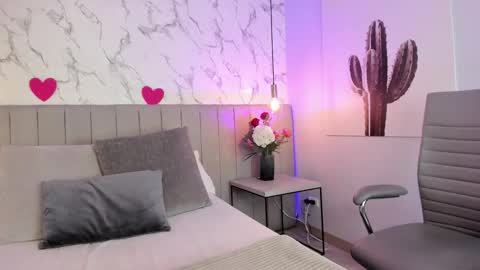 karlla_brown online show from February 18, 2:27 pm