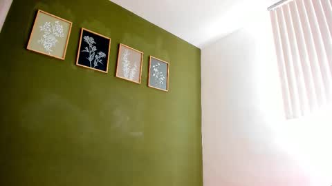 Karlye online show from March 26, 3:58 pm