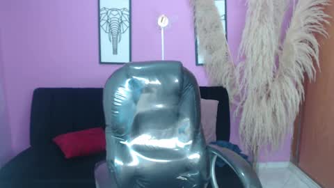 KARLYE online show from October 26, 6:20 am