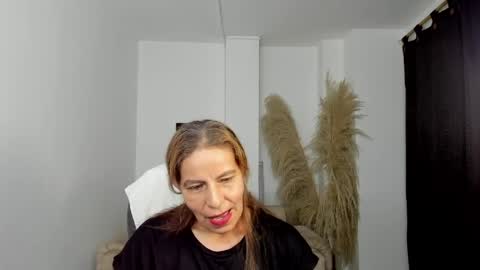 KARLYE online show from April 16, 2:34 am