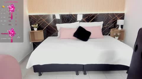 karol_cortes online show from May 23, 12:36 pm