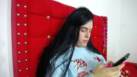Snapshot of karolay_su chatting on February 21, 5:24 am ARIANNA online show from February 21, 5:24 am