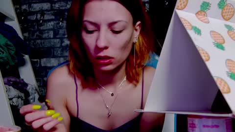 Snapshot of karoline121 chatting on February 21, 5:09 pm karoline121 online show from February 21, 5:09 pm