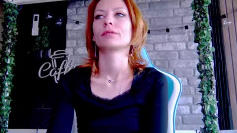 Snapshot of karoline121 chatting on February 13, 6:41 am karoline121 online show from February 13, 6:41 am