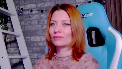 Snapshot of karoline121 chatting on February 22, 3:53 pm karoline121 online show from February 22, 3:53 pm