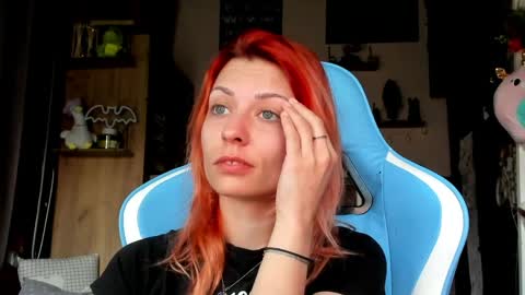 karoline121 online show from April 18, 3:53 am