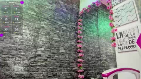 Snapshot of karoll__sex chatting on October 18, 1:14 pm KAROLL online show from October 18, 1:14 pm