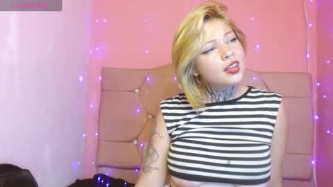 kat_cirice18 online show from February 22, 11:21 pm